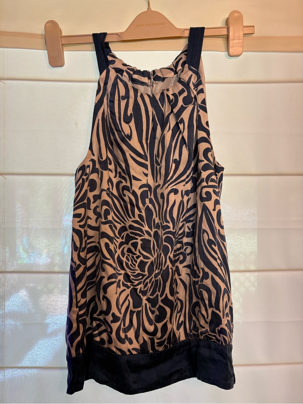 Ann Taylor 100% Silk Blue & White Floral-Print Sleeveless Shirt